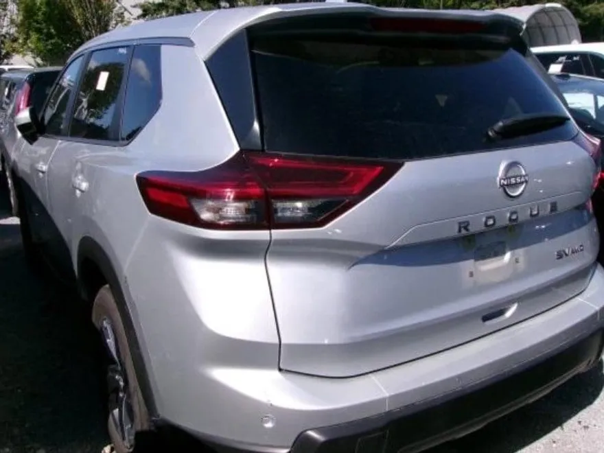 2024 Nissan Rogue SV photo 1
