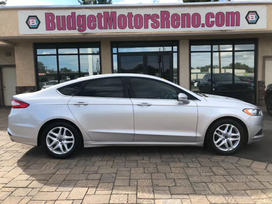 2015 Ford Fusion SE photo 1