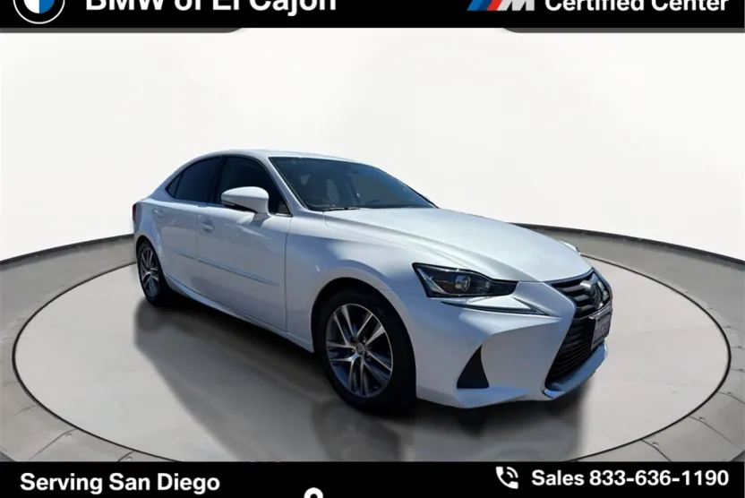 2019 Lexus IS 300 photo 1