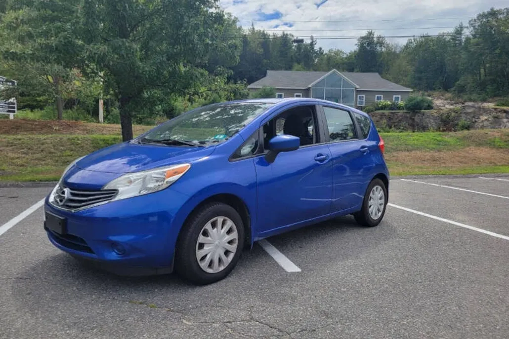 2016 Nissan Versa Note S photo 1
