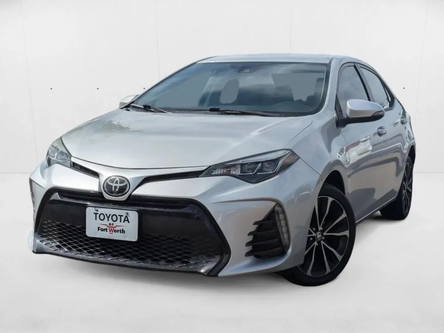 2018 Toyota Corolla SE photo 1
