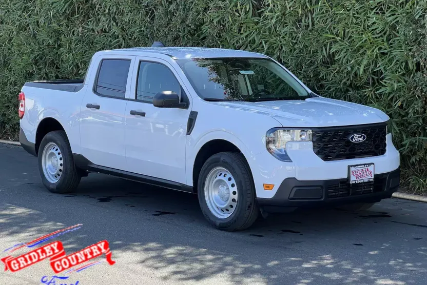 2025 Ford Maverick XL photo 1