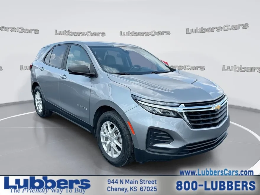 2023 Chevrolet Equinox LS photo 1