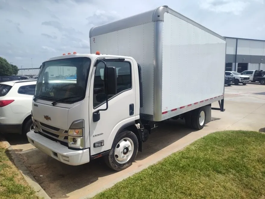 2023 Chevrolet Silverado 4500HD Base photo 1