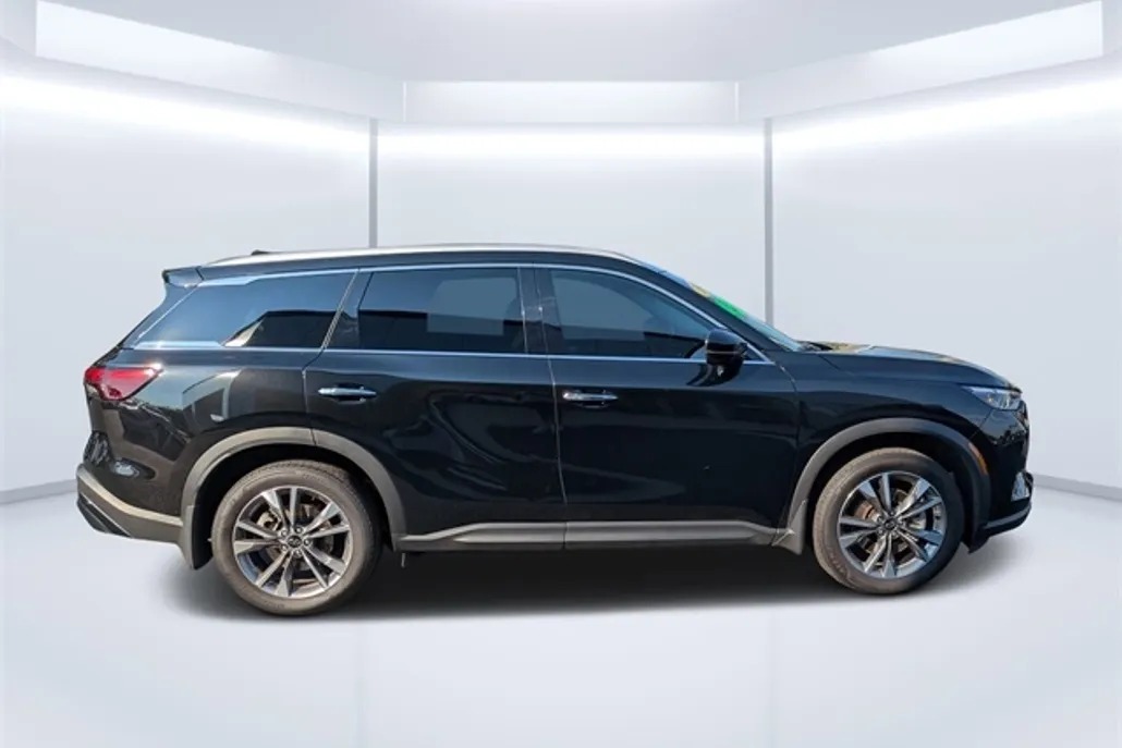 2025 Infiniti QX60 Luxe photo 1