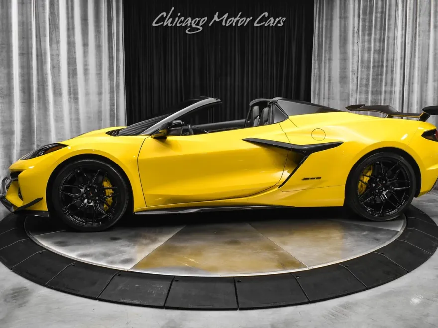 2025 Chevrolet Corvette Z06 3LZ photo 1