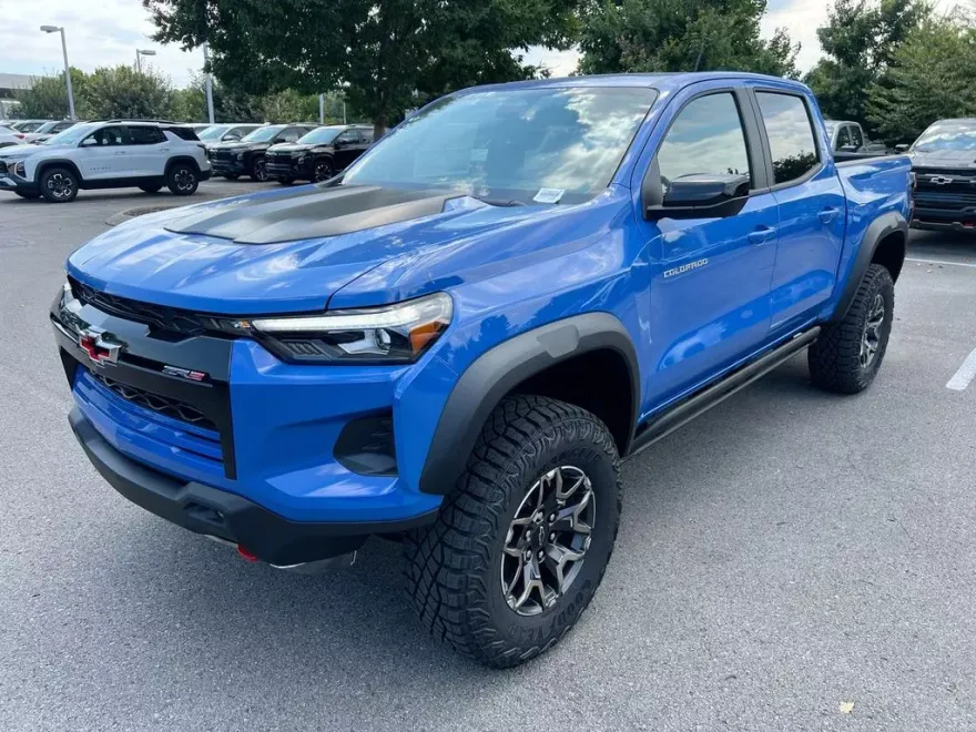2026 Chevrolet Colorado ZR2 photo 1