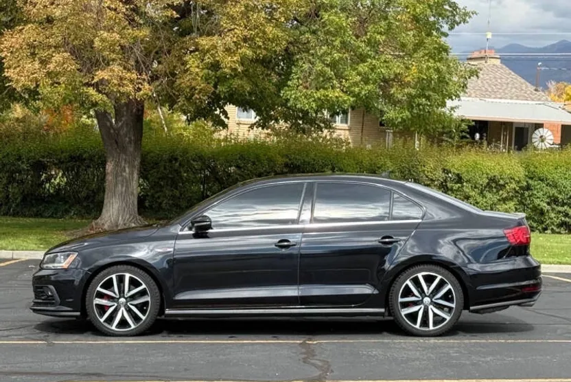 2018 Volkswagen Jetta 2.0T GLI photo 1