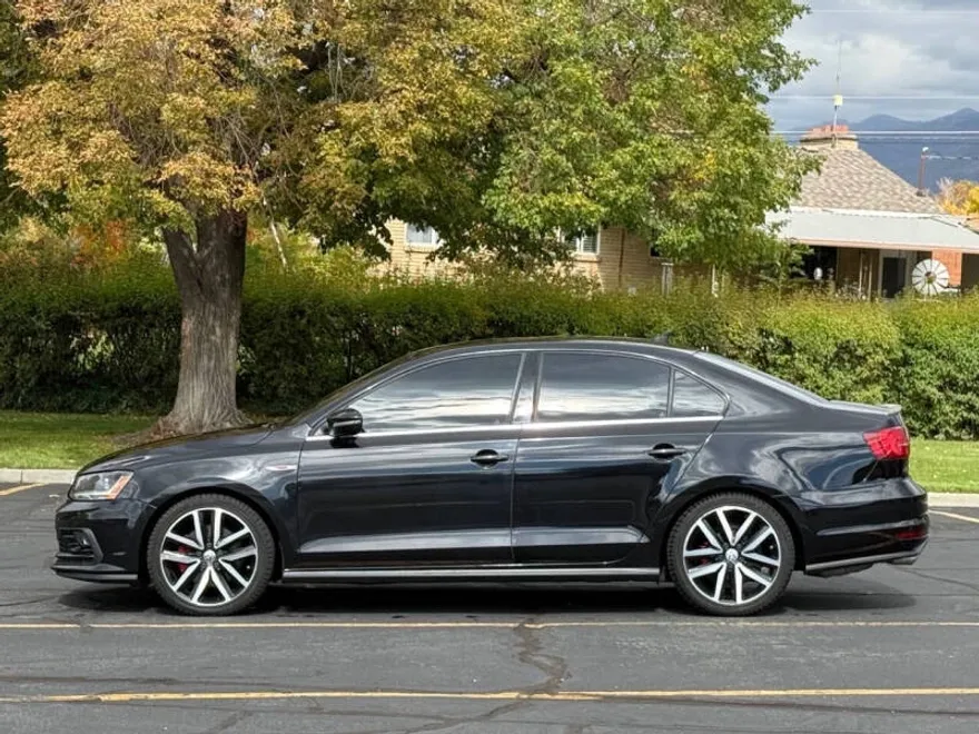 2018 Volkswagen Jetta 2.0T GLI photo 1