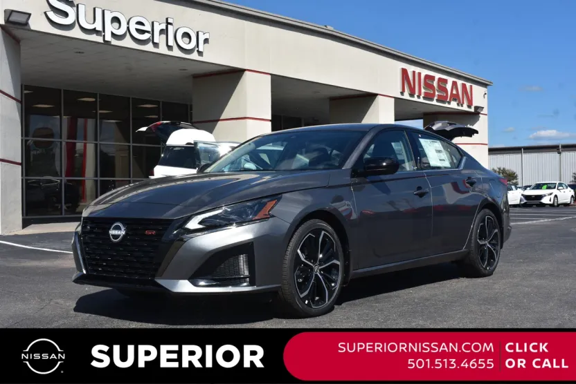 2025 Nissan Altima SR photo 1