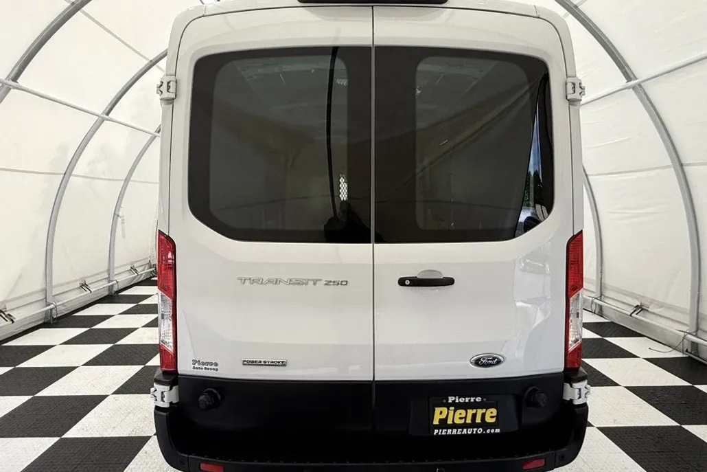 2019 Ford Transit Van photo 1
