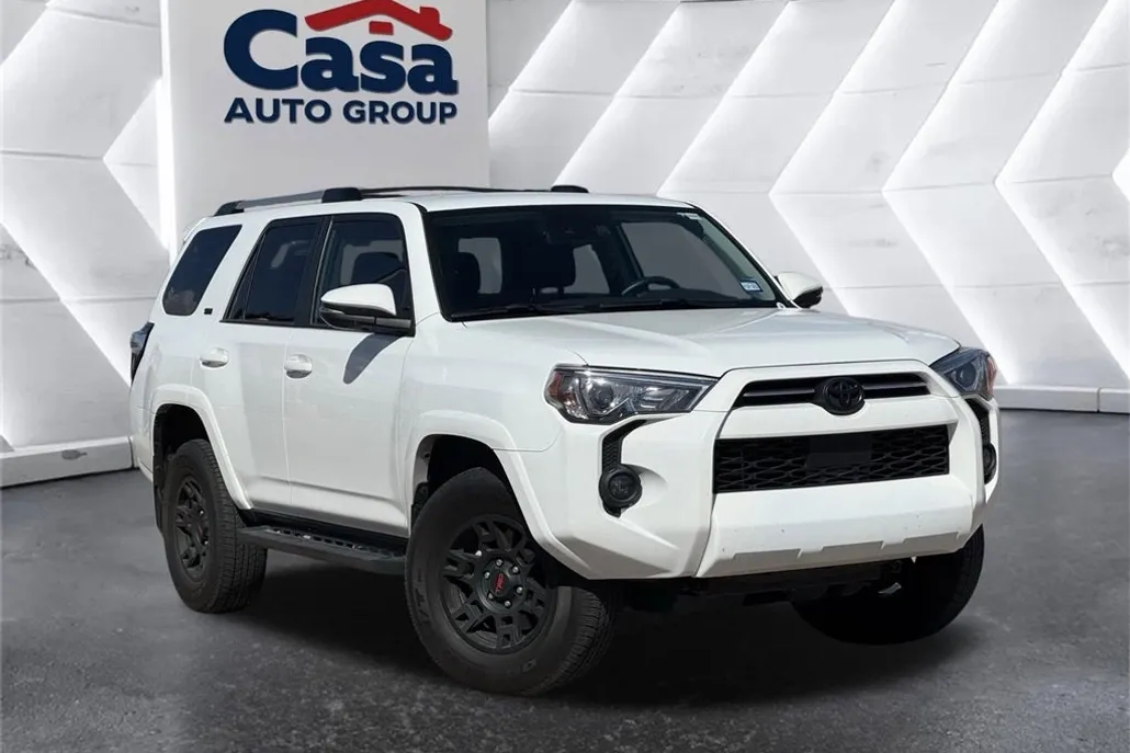 2023 Toyota 4Runner SR5 Premium photo 1