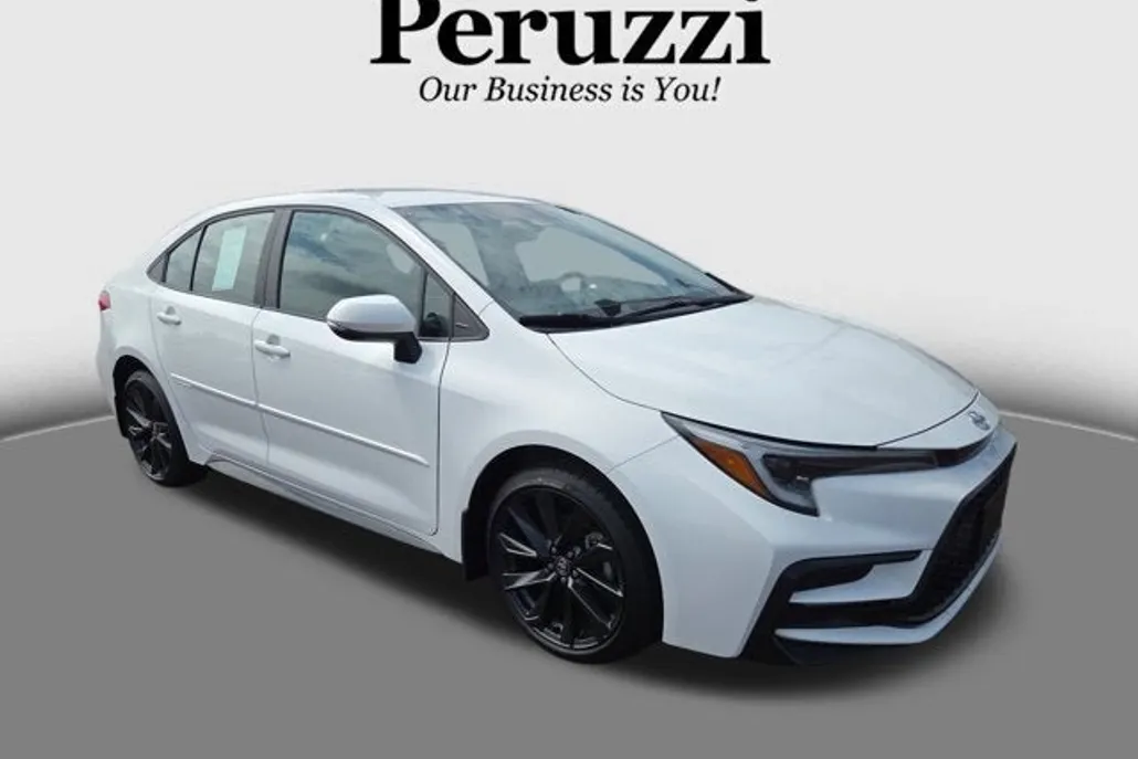 2024 Toyota Corolla SE photo 1