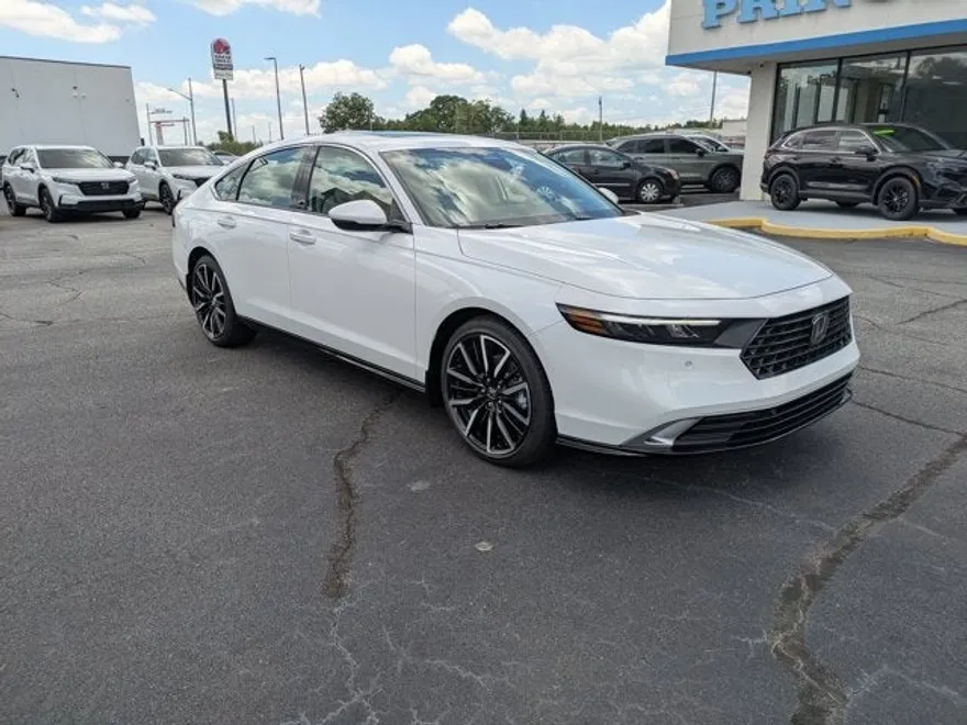2025 Honda Accord Hybrid Touring photo 1