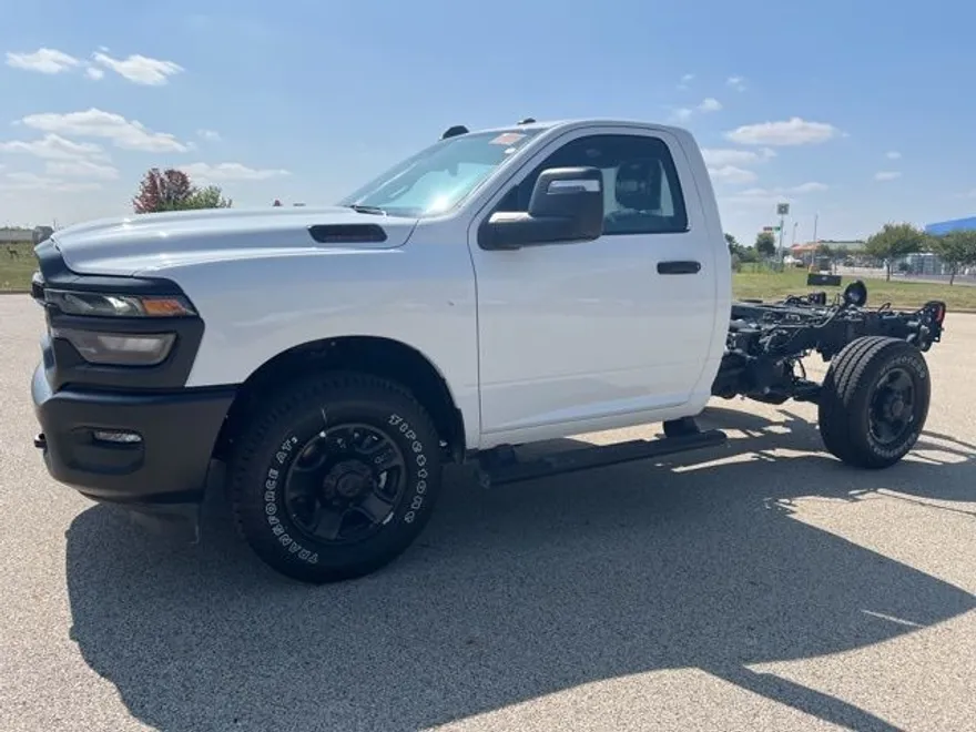 2025 Ram 3500 Tradesman photo 1
