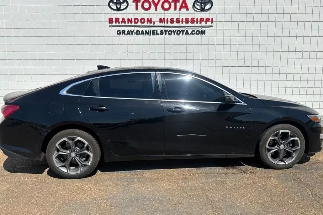 2020 Chevrolet Malibu 1LT photo 1