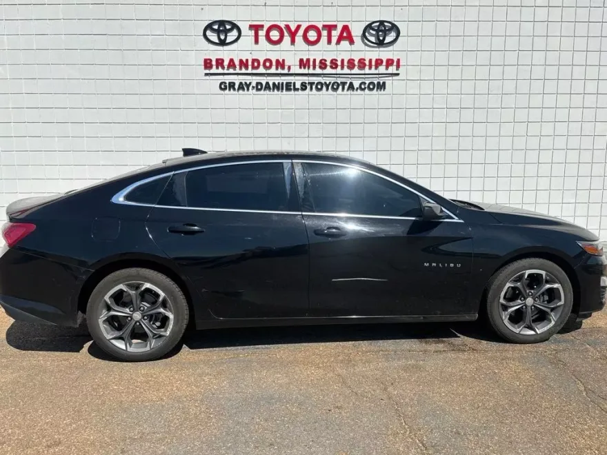 2020 Chevrolet Malibu 1LT photo 1