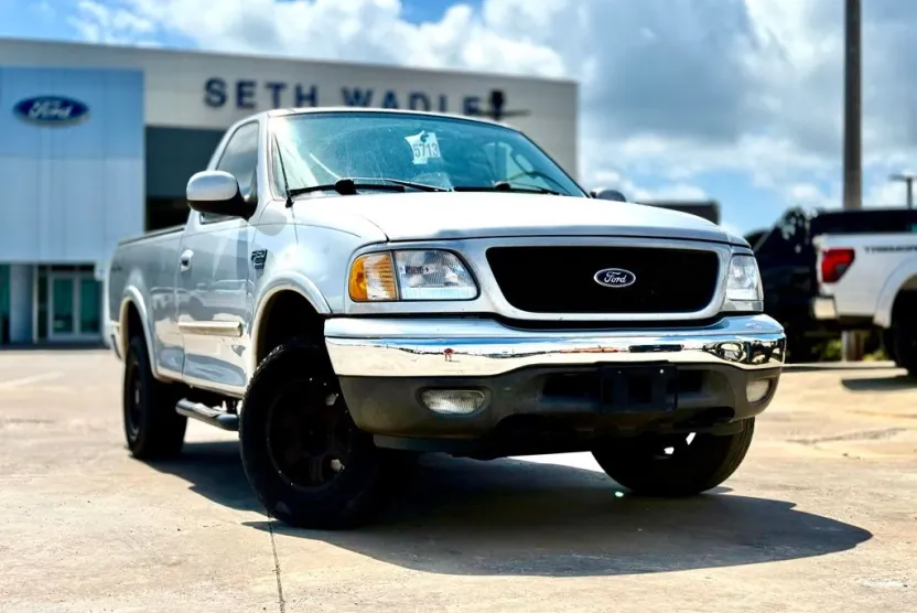 2003 Ford F-150 XLT photo 1