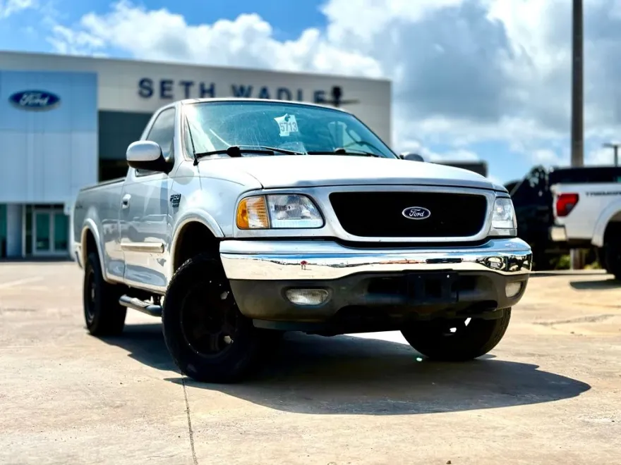 2003 Ford F-150 XLT photo 1