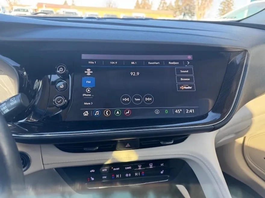 2021 Buick Envision Essence photo 18