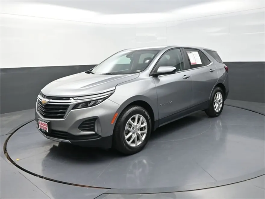 2023 Chevrolet Equinox LT photo 1