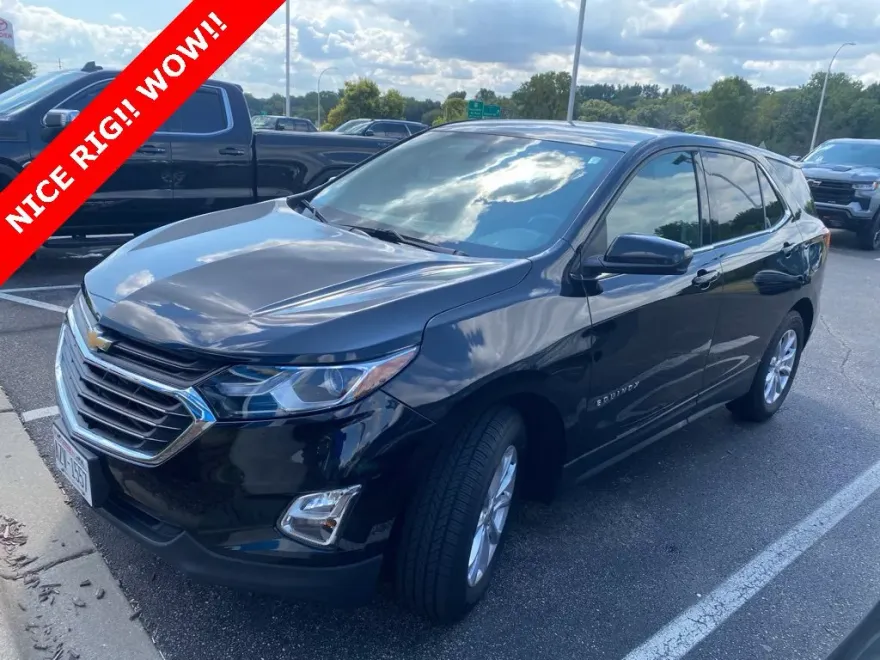2020 Chevrolet Equinox LT photo 1