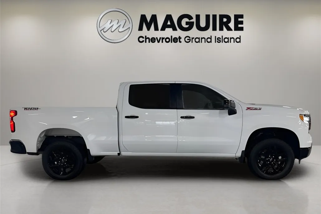 2024 Chevrolet Silverado 1500 LT Trail Boss photo 1