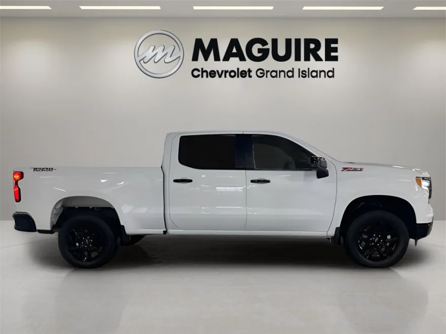 2024 Chevrolet Silverado 1500 LT Trail Boss photo 1