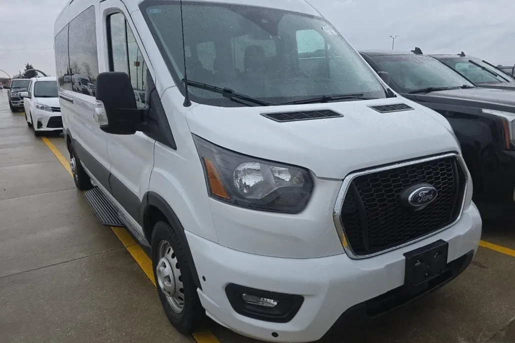 2024 Ford Transit Passenger XLT photo 1