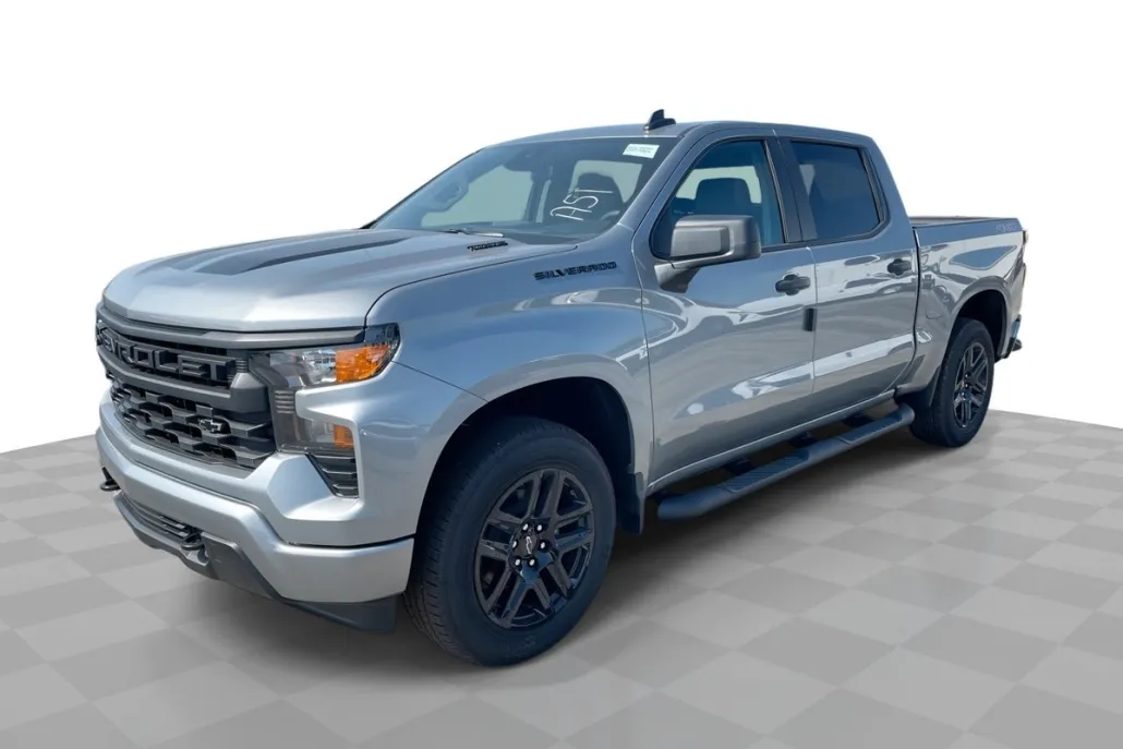 2026 Chevrolet Silverado 1500 Custom photo 1