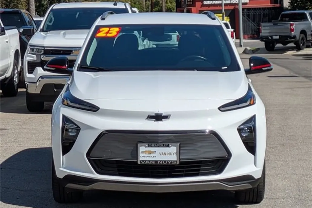 2023 Chevrolet Bolt EUV photo 1
