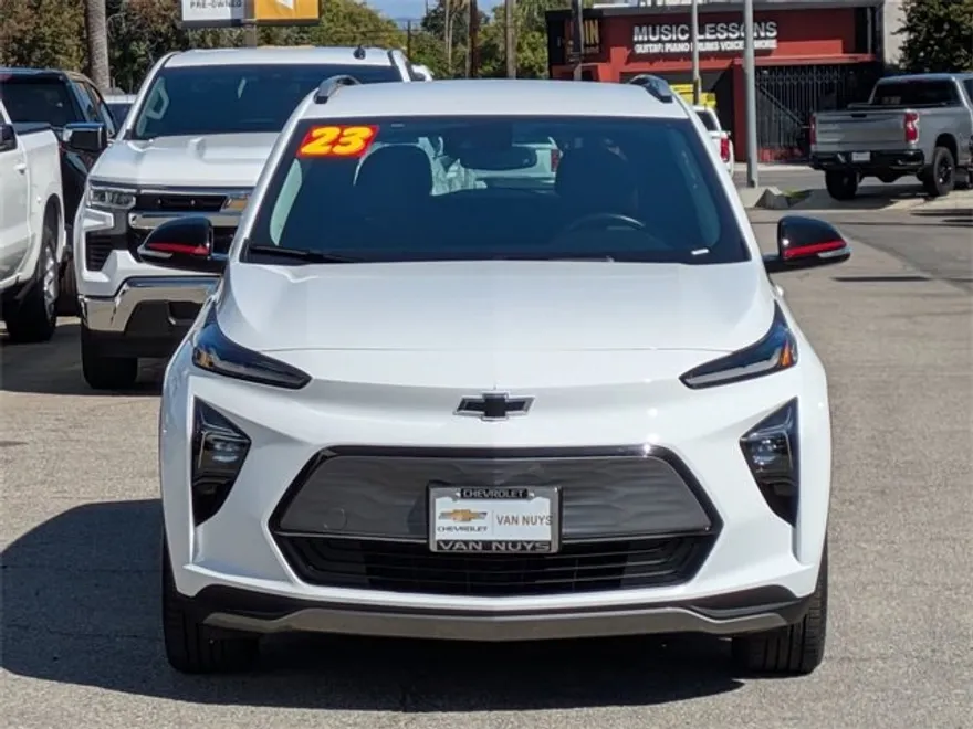 2023 Chevrolet Bolt EUV photo 1