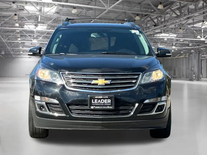 2017 Chevrolet Traverse 1LT photo 1