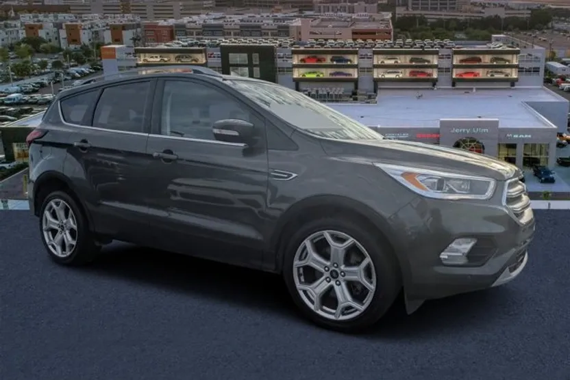 2019 Ford Escape Titanium photo 1
