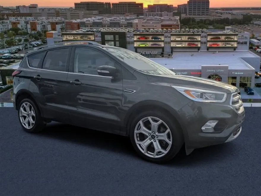 2019 Ford Escape Titanium photo 1