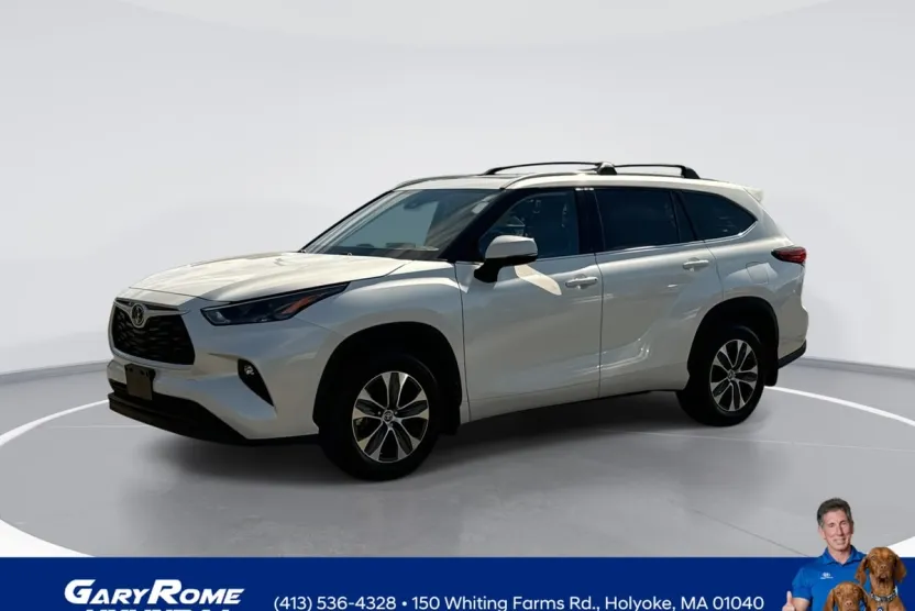 2022 Toyota Highlander XLE photo 1