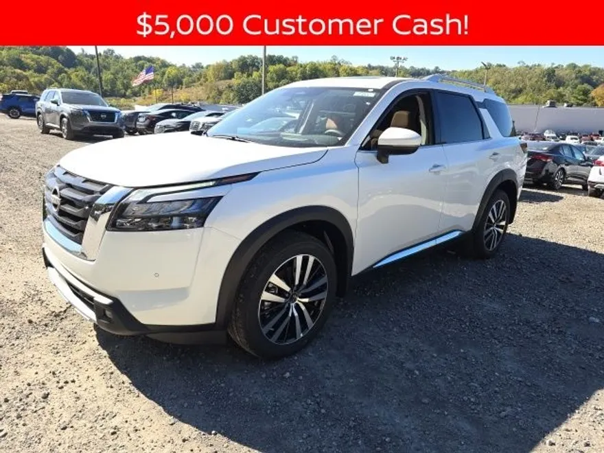 2025 Nissan Pathfinder Platinum photo 1