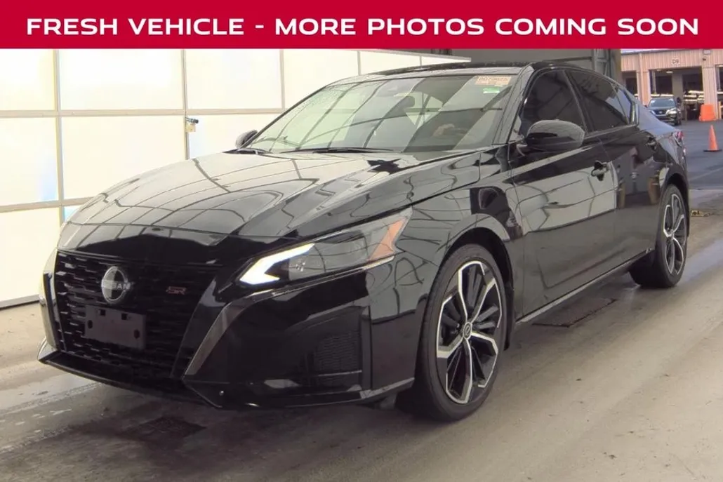 2024 Nissan Altima 2.5 SR photo 1
