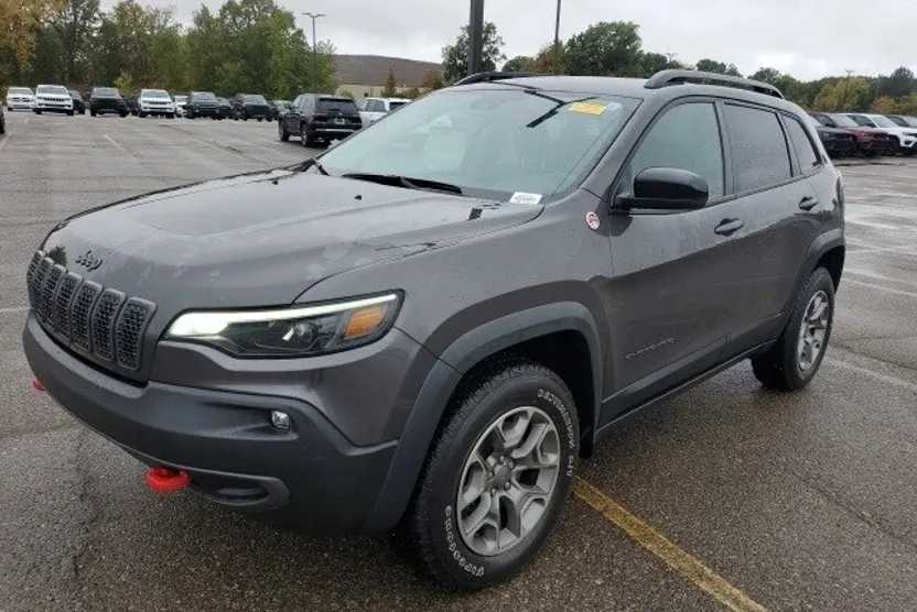2022 Jeep Cherokee Trailhawk photo 1