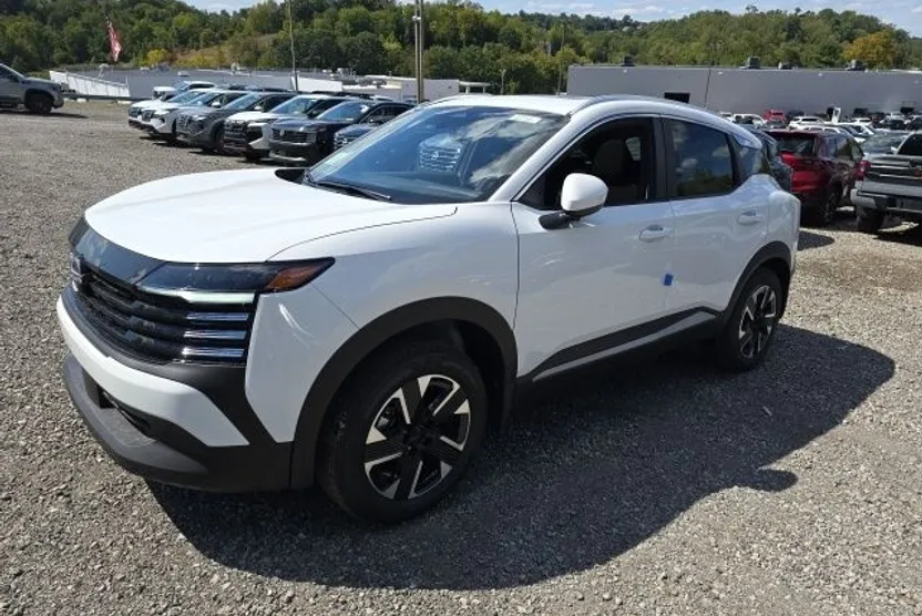 2025 Nissan Kicks SV photo 1
