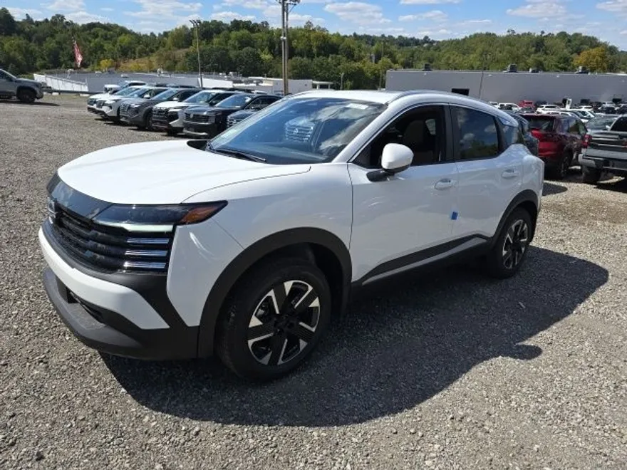 2025 Nissan Kicks SV photo 1