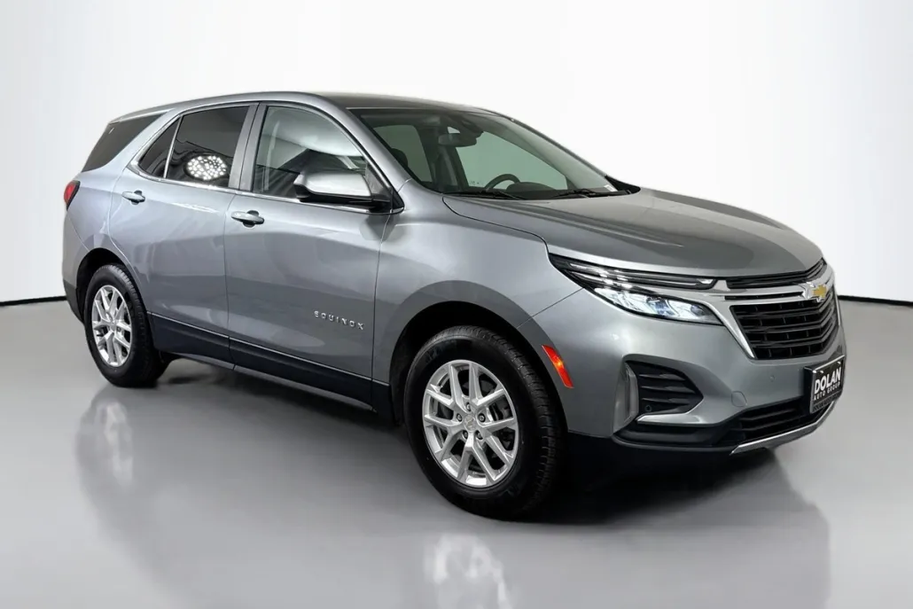 2024 Chevrolet Equinox LT photo 1