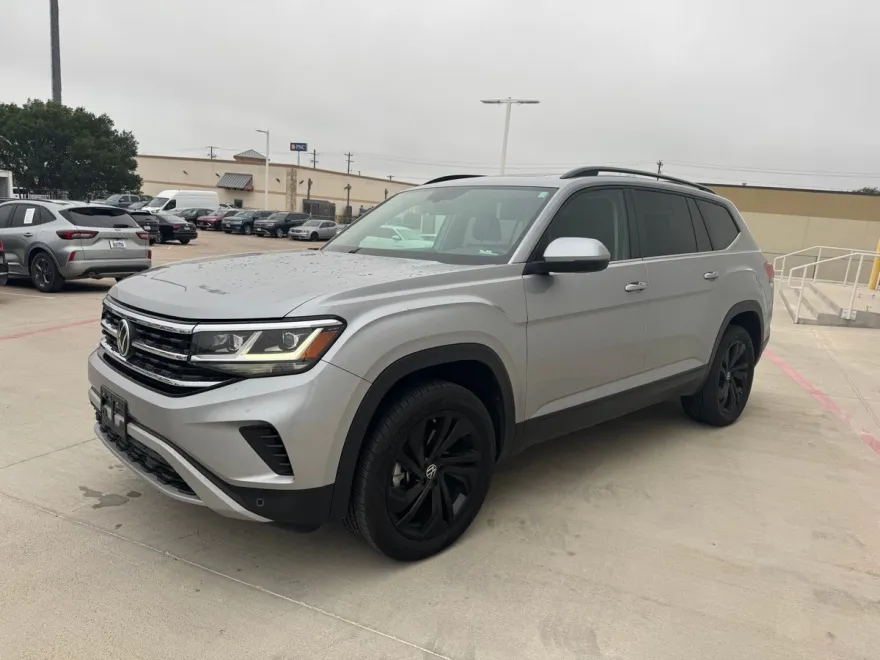 2022 Volkswagen Atlas SE Technology photo 1