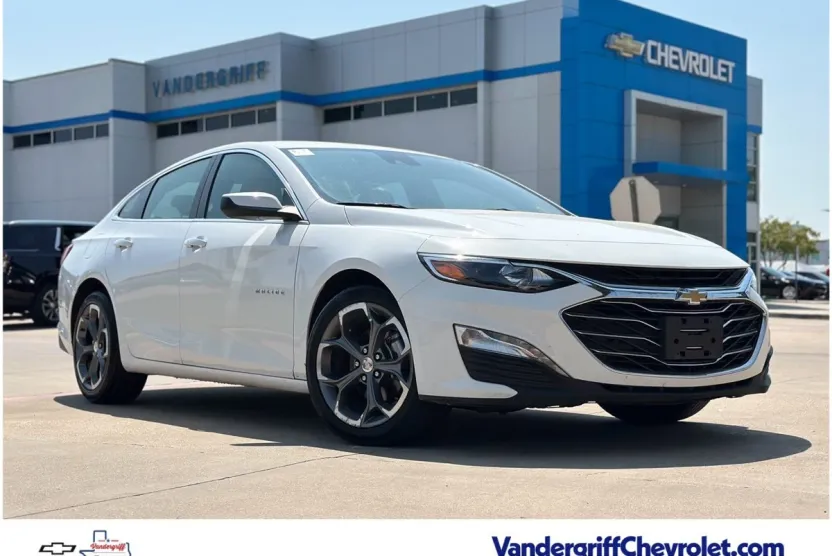 2024 Chevrolet Malibu 1LT photo 1