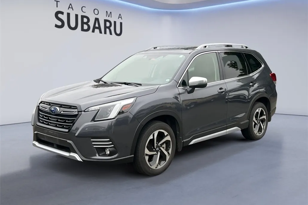 2022 Subaru Forester Touring photo 1