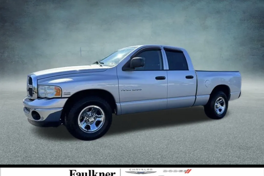 2004 Dodge Ram ST photo 1