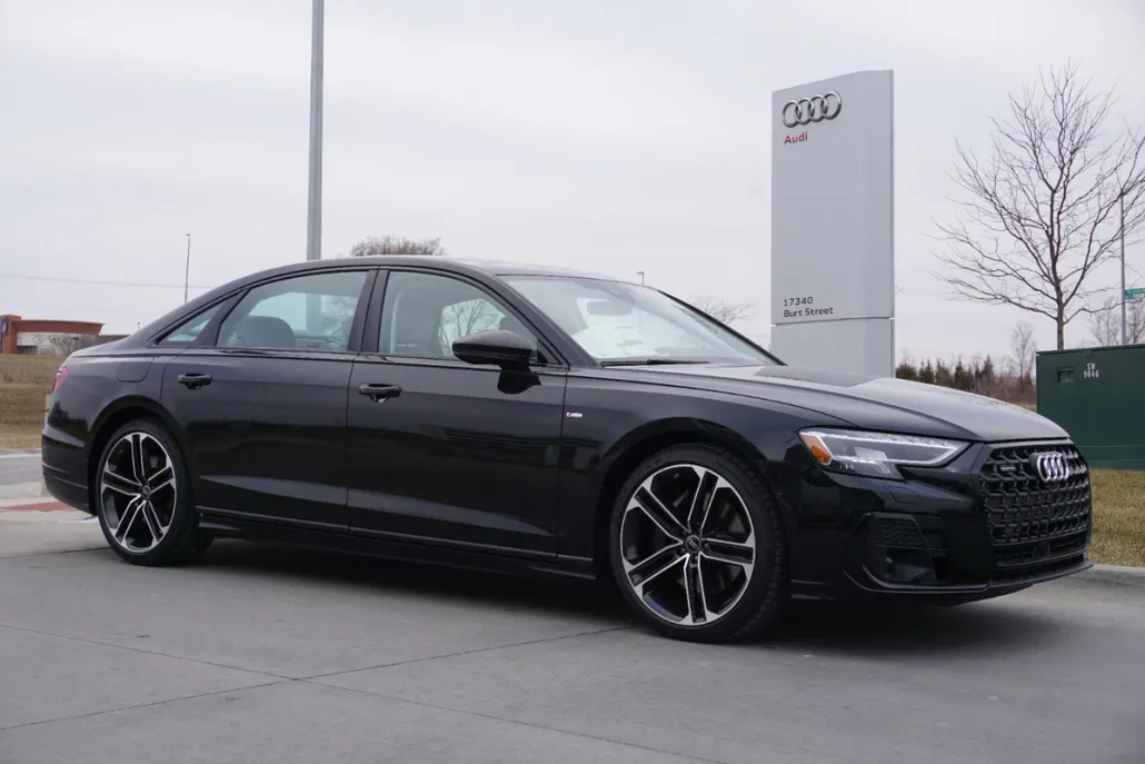 2025 Audi A8 L 55 TFSI Quattro photo 1