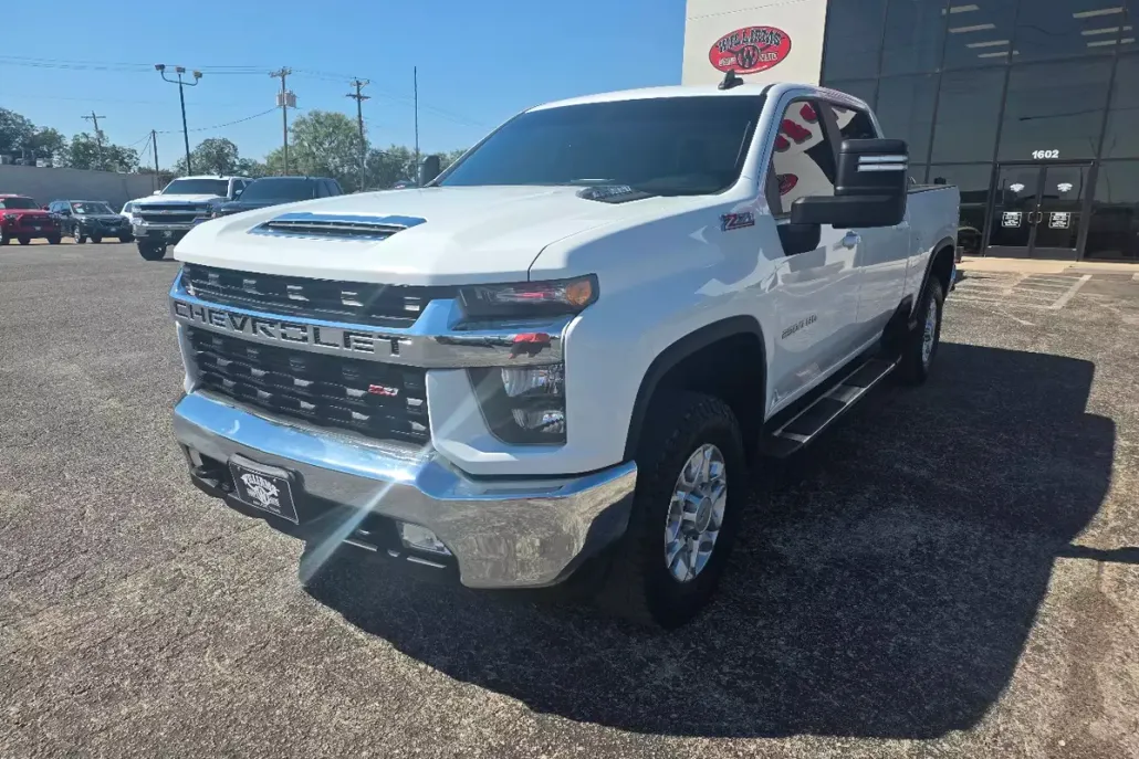 2023 Chevrolet Silverado 2500HD LT photo 1