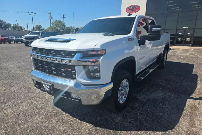 2023 Chevrolet Silverado 2500HD LT photo 1