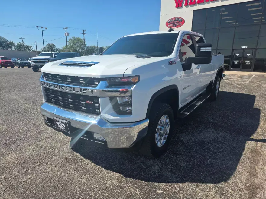 2023 Chevrolet Silverado 2500HD LT photo 1